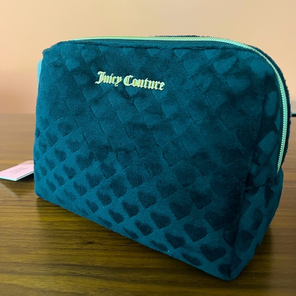 Juicy Couture- Heart Shaped Print Travel Cosmetic Bag - Picture 2 of 9